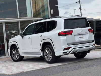 2025 Toyota LAND CRUISER 300 thumbnail 34