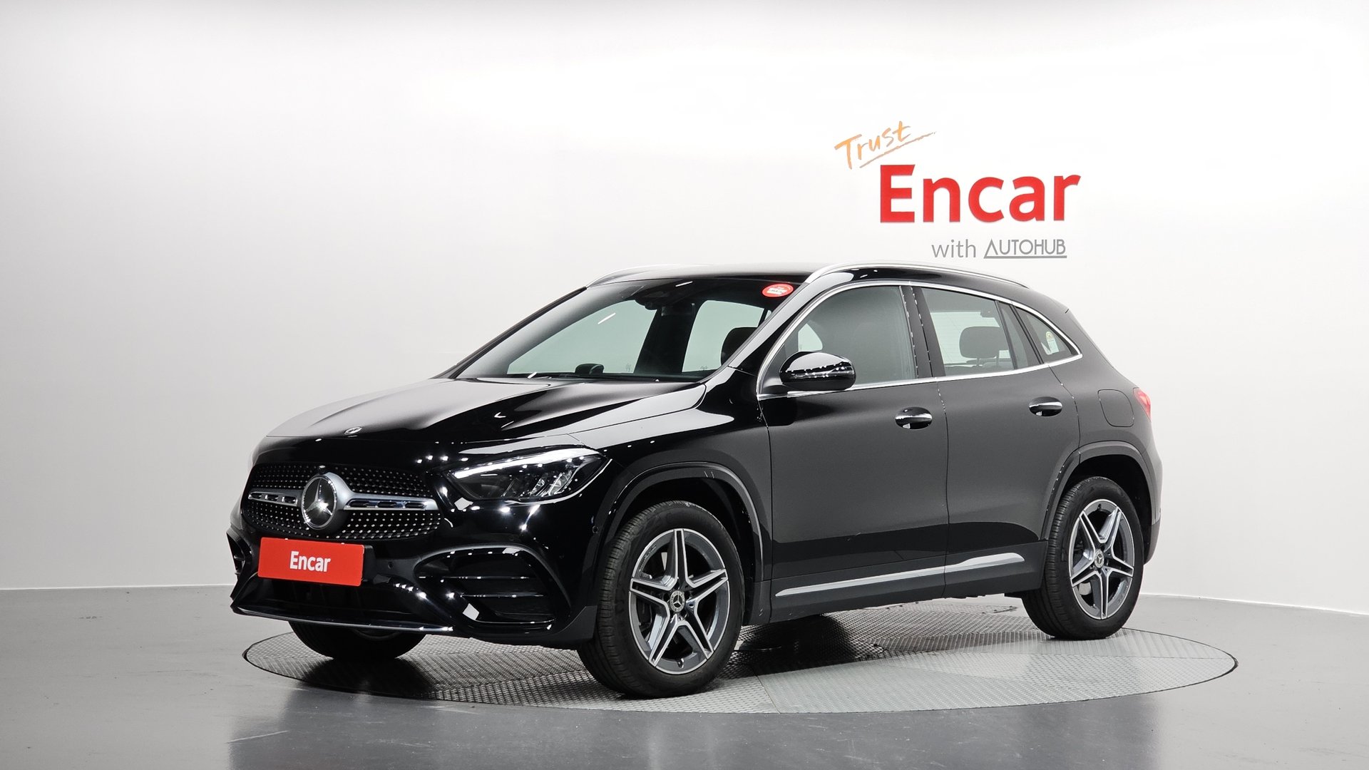 MERCEDES-BENZ GLA - View 1