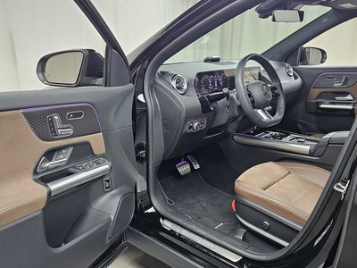 MERCEDES-BENZ GLA - 10