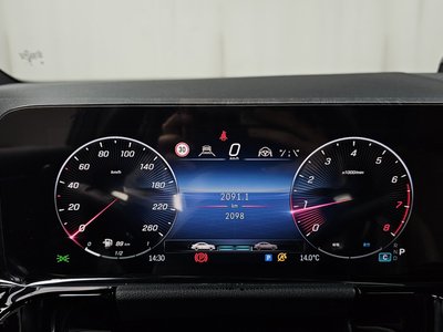 MERCEDES-BENZ GLA - 8