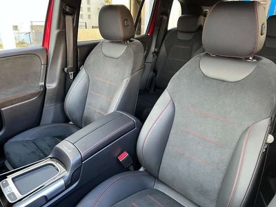 MERCEDES-BENZ GLB - 8