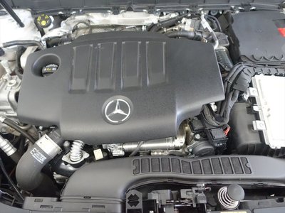 MERCEDES-BENZ GLB - 9