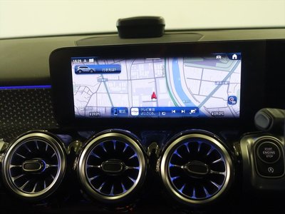 MERCEDES-BENZ GLB - 10