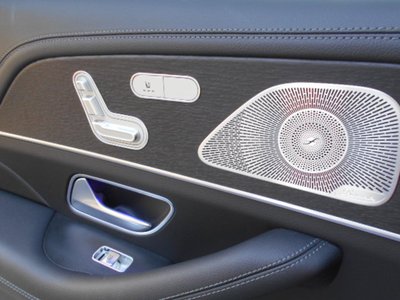 2025 Mercedes-BENZ GLS 缩略图 24