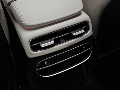 2022 Genesis ELECTRIFIED GV70 thumbnail 18
