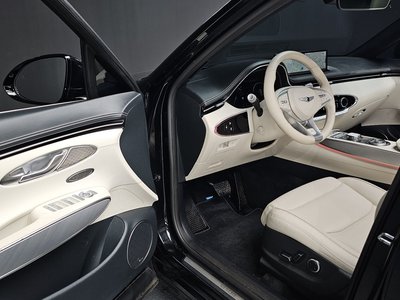 2022 Genesis ELECTRIFIED GV70 thumbnail 11