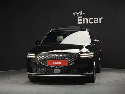 2022 Genesis ELECTRIFIED GV70 photo 2