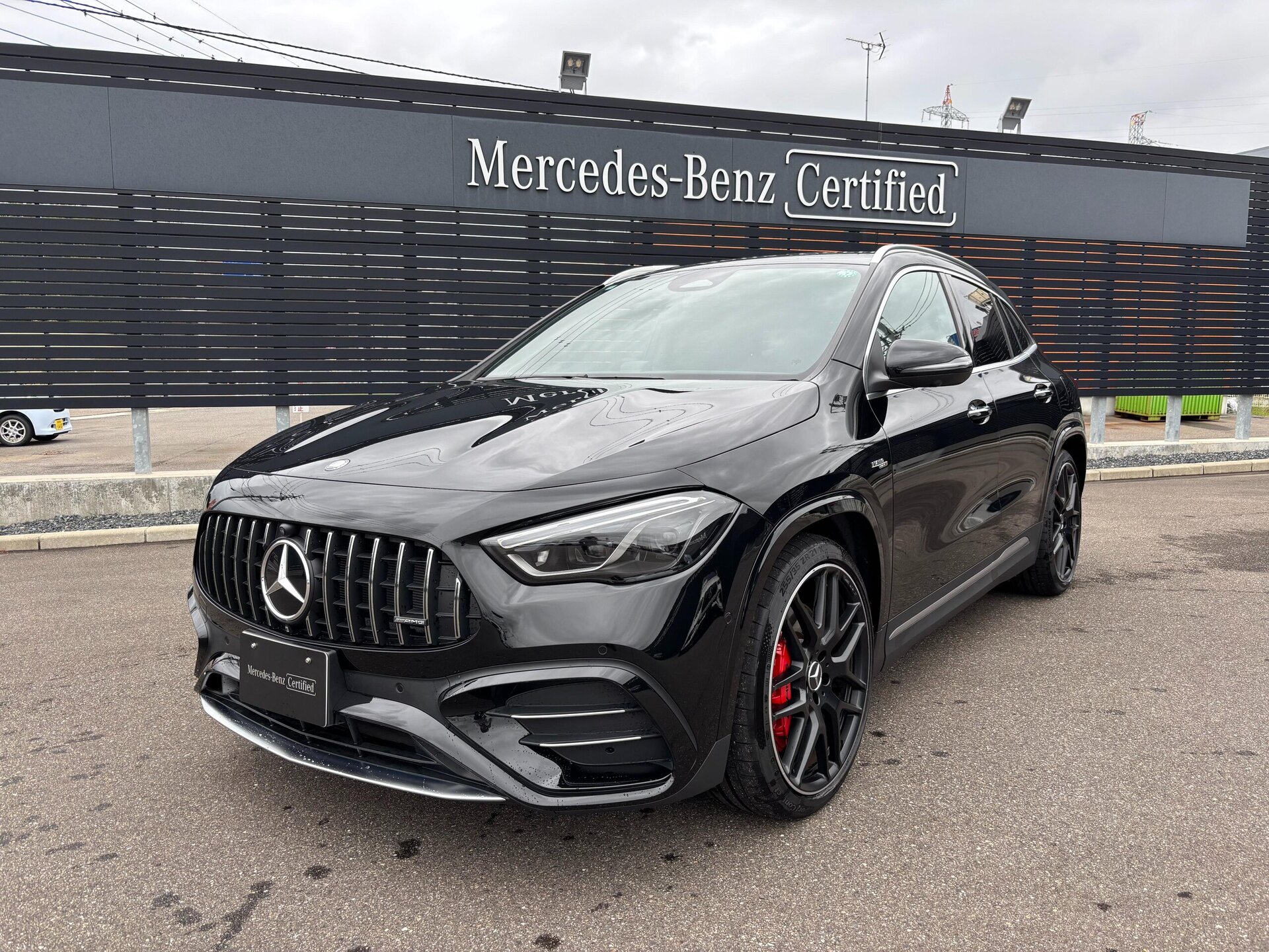 MERCEDES-BENZ GLA AMG - View 1