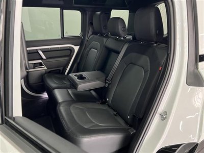 LAND ROVER DEFENDER - 10