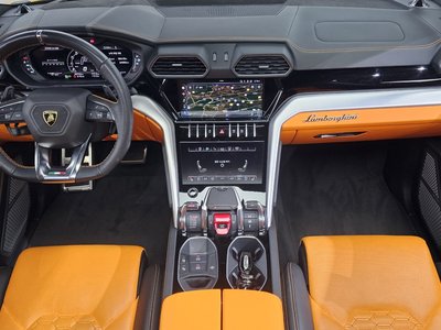 LAMBORGHINI URUS - 5
