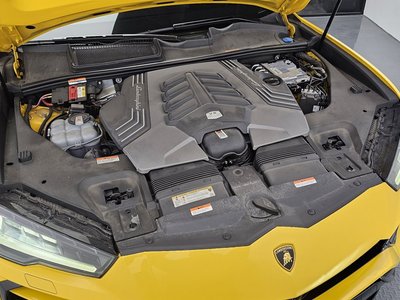 LAMBORGHINI URUS - 7