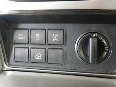 TOYOTA LAND CRUISER PRADO - 6