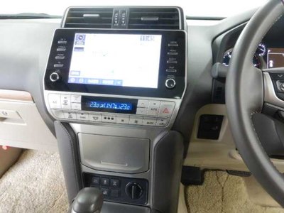 TOYOTA LAND CRUISER PRADO - 7