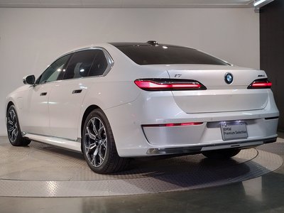 BMW I7 - 7