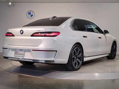 BMW I7 - 9