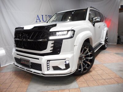 TOYOTA LAND CRUISER 300