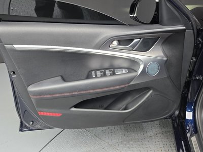 2025 Genesis THE NEW G70 SHOOTING BRAKE thumbnail 14