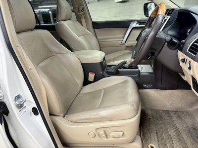 TOYOTA LAND CRUISER PRADO - 9