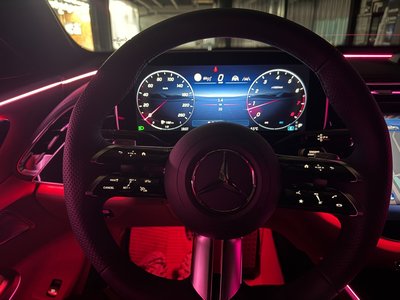 MERCEDES-BENZ E-CLASS - 8