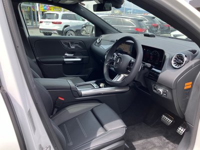 MERCEDES-BENZ GLA - 8