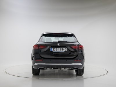 MERCEDES-BENZ GLA - 2