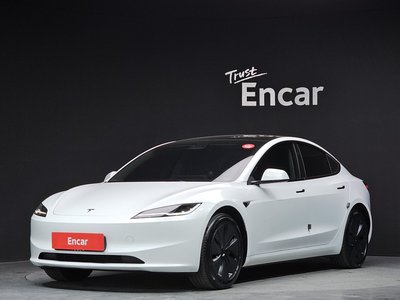 TESLA MODEL 3 - 1