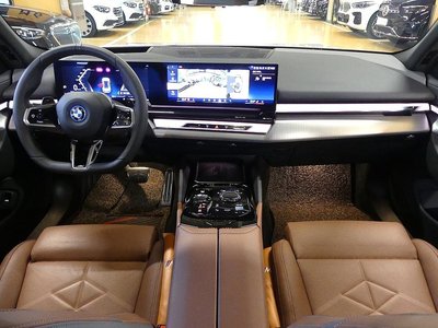 BMW 5 SERIES - 4