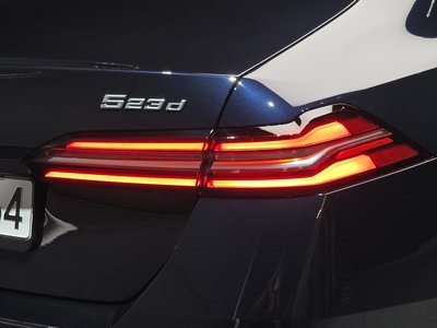 صورة 10 لـ 2025 BMW 5 SERIES
