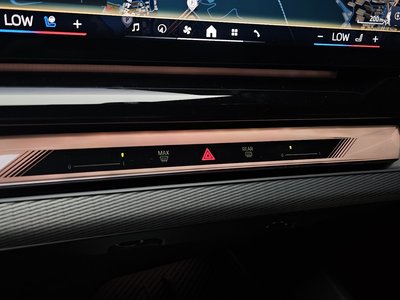 صورة مصغرة 25 لـ 2025 BMW 5 SERIES
