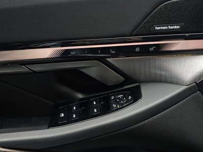 صورة مصغرة 29 لـ 2025 BMW 5 SERIES