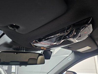 صورة مصغرة 32 لـ 2025 BMW 5 SERIES