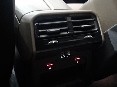 صورة مصغرة 30 لـ 2025 BMW 5 SERIES