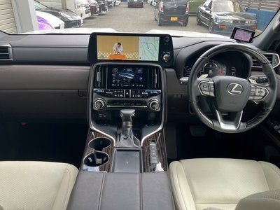 2024 Lexus LX — фото 3