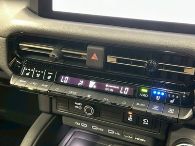 صورة مصغرة 63 لـ 2024 Toyota LAND CRUISER 250