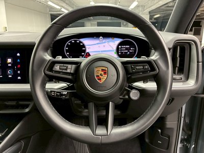 2024 Porsche CAYENNE thumbnail 41