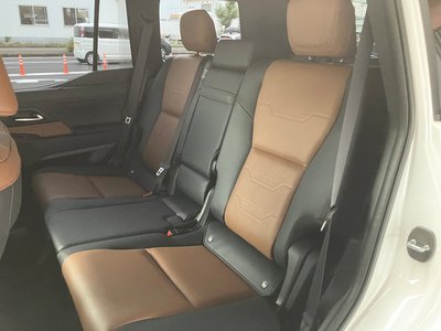 2025 Lexus GX — миниатюра 16