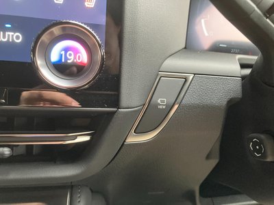 2025 Lexus GX — миниатюра 31