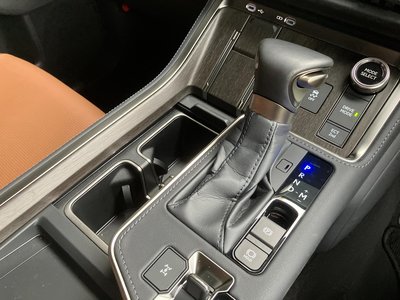 2025 Lexus GX — миниатюра 48