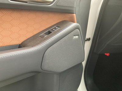 2025 Lexus GX — миниатюра 21