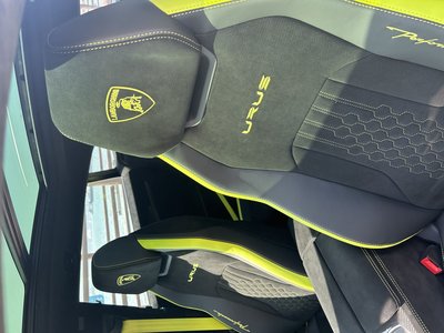 LAMBORGHINI URUS - 7