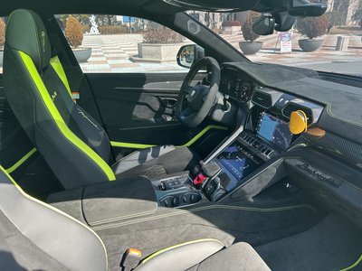 LAMBORGHINI URUS - 9
