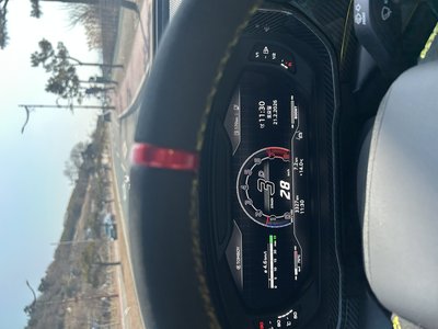 LAMBORGHINI URUS - 8