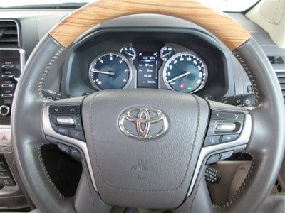 2022 Toyota LAND CRUISER PRADO — миниатюра 32
