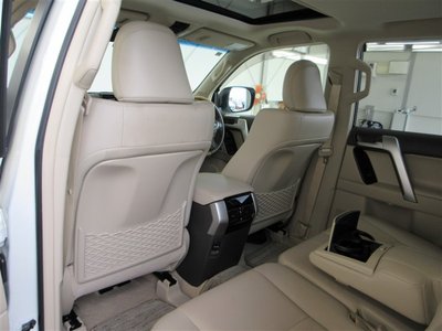 2022 Toyota LAND CRUISER PRADO — миниатюра 17