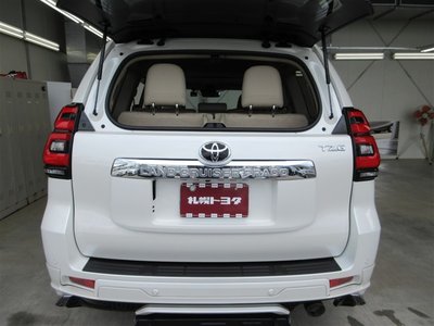 2022 Toyota LAND CRUISER PRADO — миниатюра 20