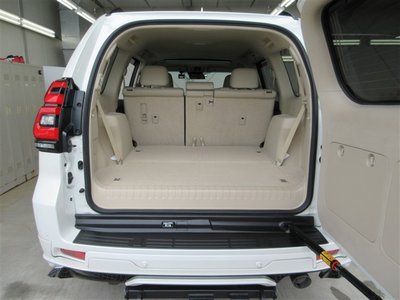 2022 Toyota LAND CRUISER PRADO — миниатюра 22