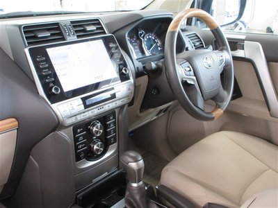 2022 Toyota LAND CRUISER PRADO — миниатюра 19