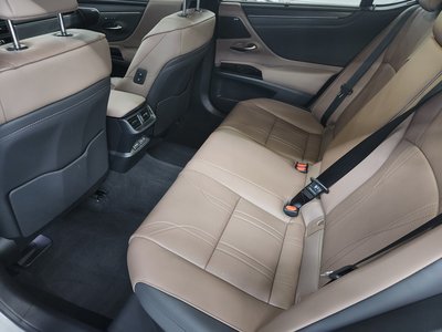 2025 Lexus ES 缩略图 13
