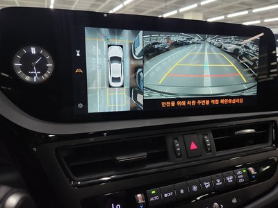 2025 Lexus ES 缩略图 14