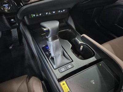 2025 Lexus ES 照片 9